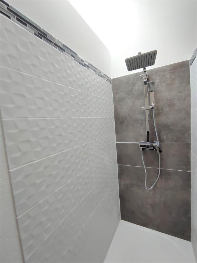 Appartement Oingt - Les Meubles Des Pierres Dorees Theize Dış mekan fotoğraf